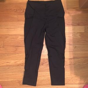 Victoria’s Secret Sport black Capri leggings